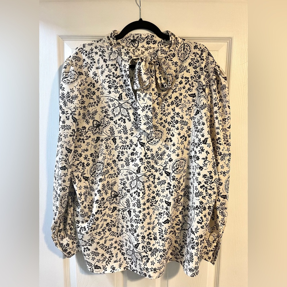 LOFT Blouse Size XXL Cream and Black Floral, Long Sleeves, High Collar, Tie-Back
